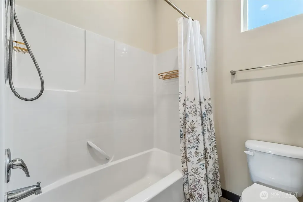 17415 3rd Avenue SE Bothell WA 98012