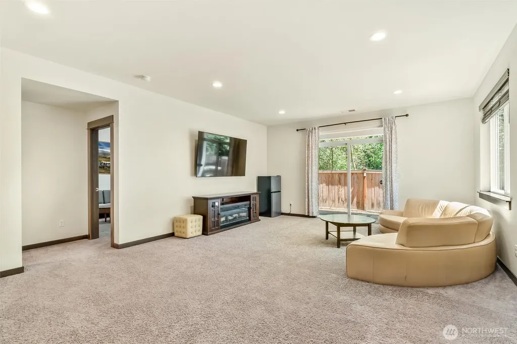 17415 3rd Avenue SE Bothell WA 98012