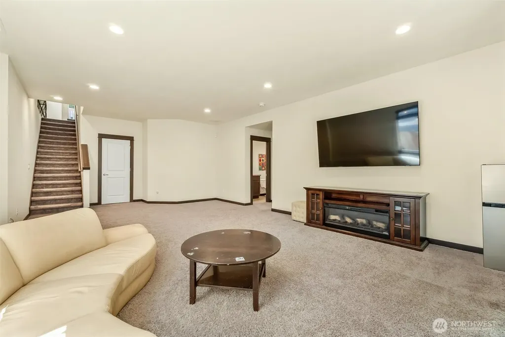 17415 3rd Avenue SE Bothell WA 98012