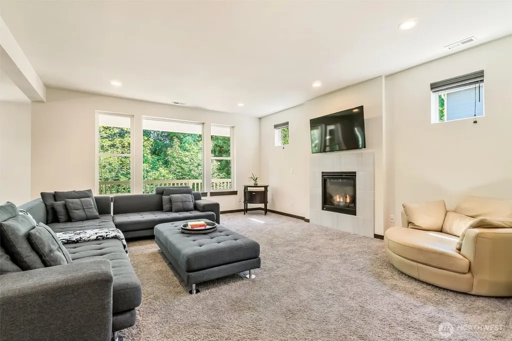 17415 3rd Avenue SE Bothell WA 98012