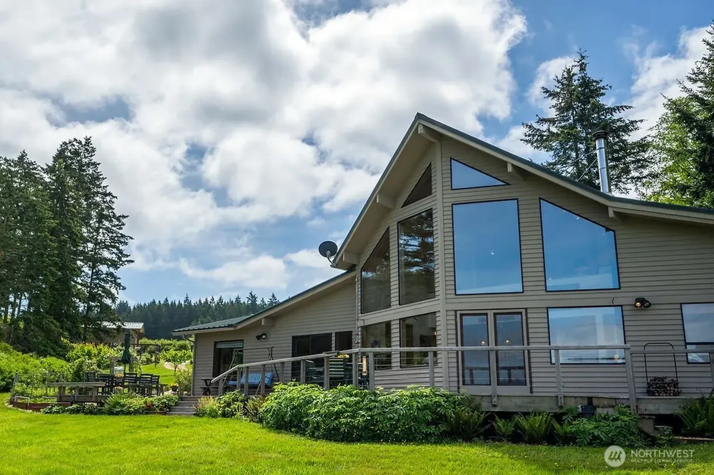 3757 Mud Bay Road Lopez Island WA 98261