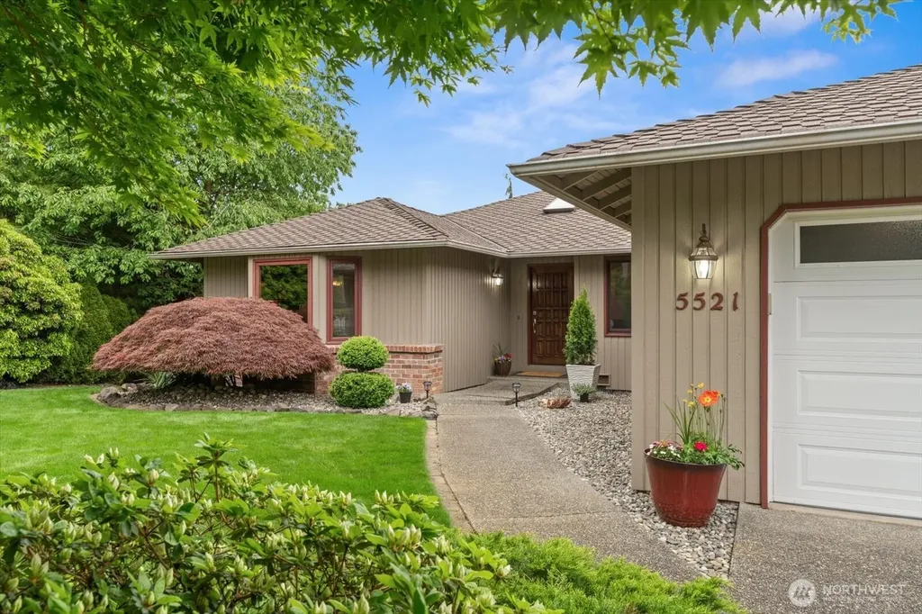 5521 127th Place SE Snohomish WA 98296