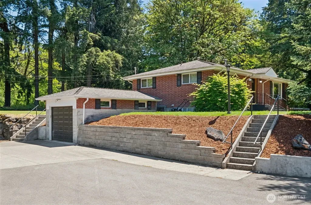 8016 Pacific Highway S Federal Way WA 98003