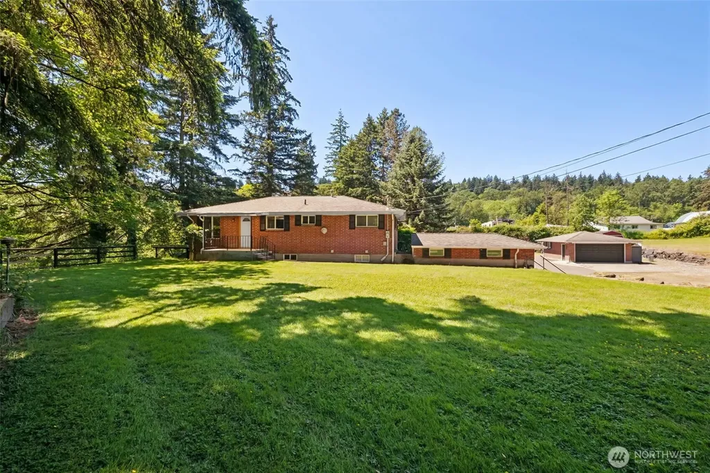 8016 Pacific Highway S Federal Way WA 98003