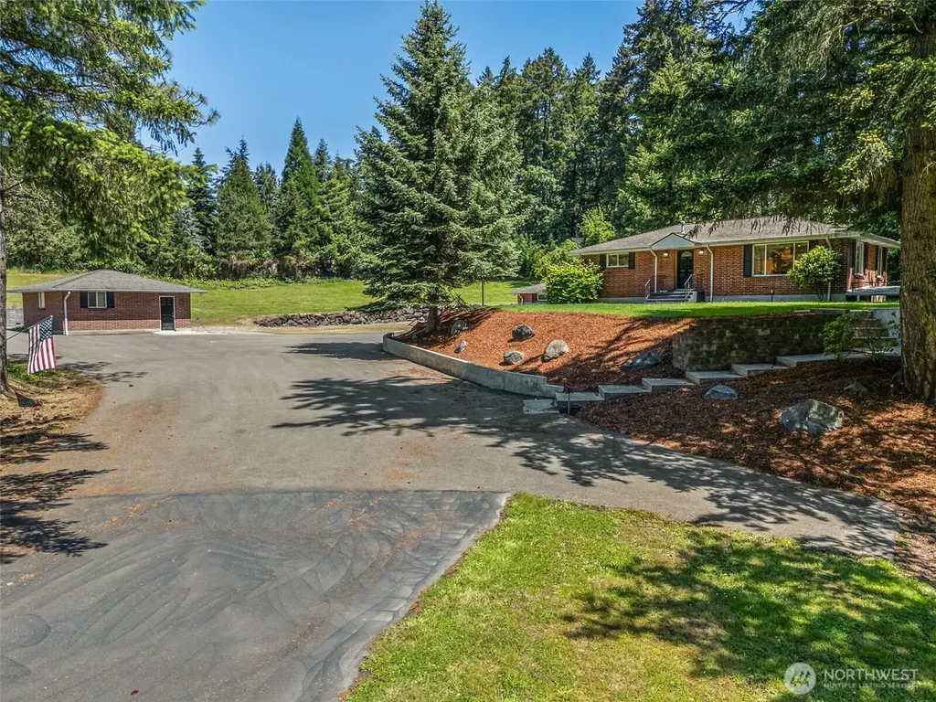 8016 Pacific Highway S Federal Way WA 98003