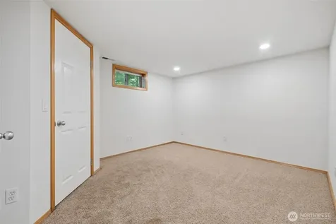 8016 Pacific Highway S Federal Way WA 98003