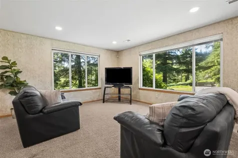 8016 Pacific Highway S Federal Way WA 98003