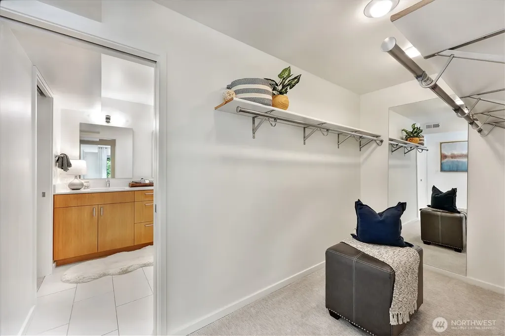2547 NE 83rd Street Seattle WA 98115