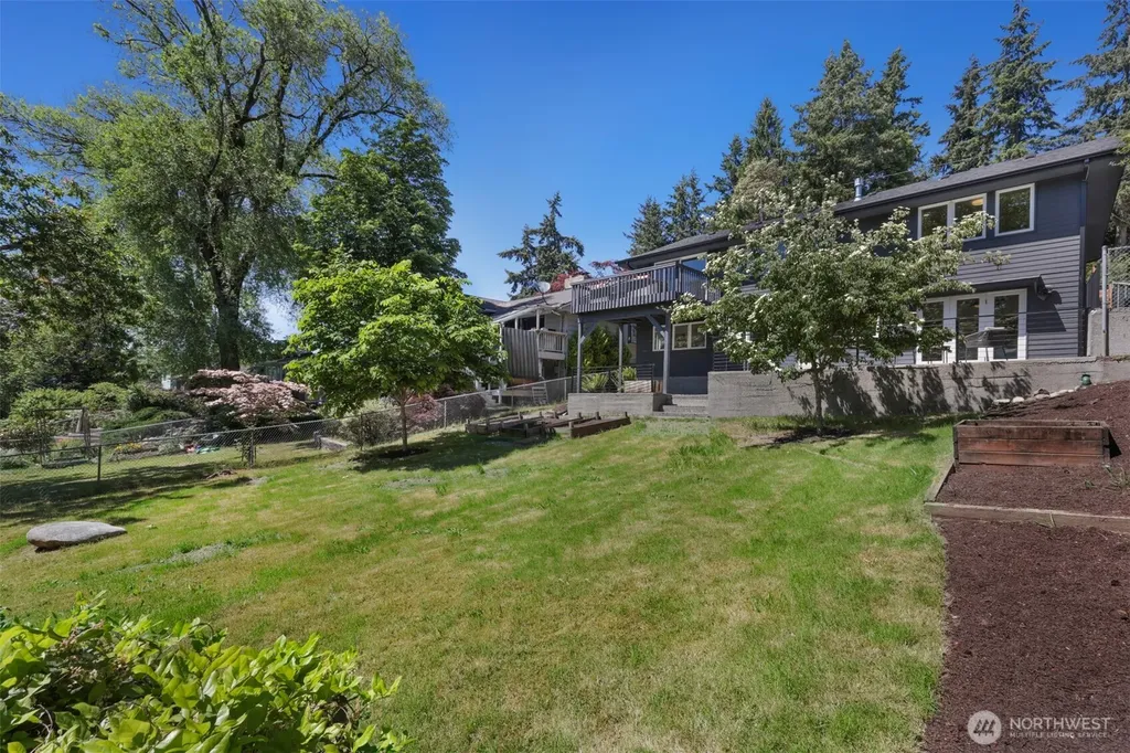 2547 NE 83rd Street Seattle WA 98115