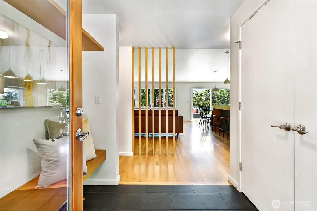 2547 NE 83rd Street Seattle WA 98115