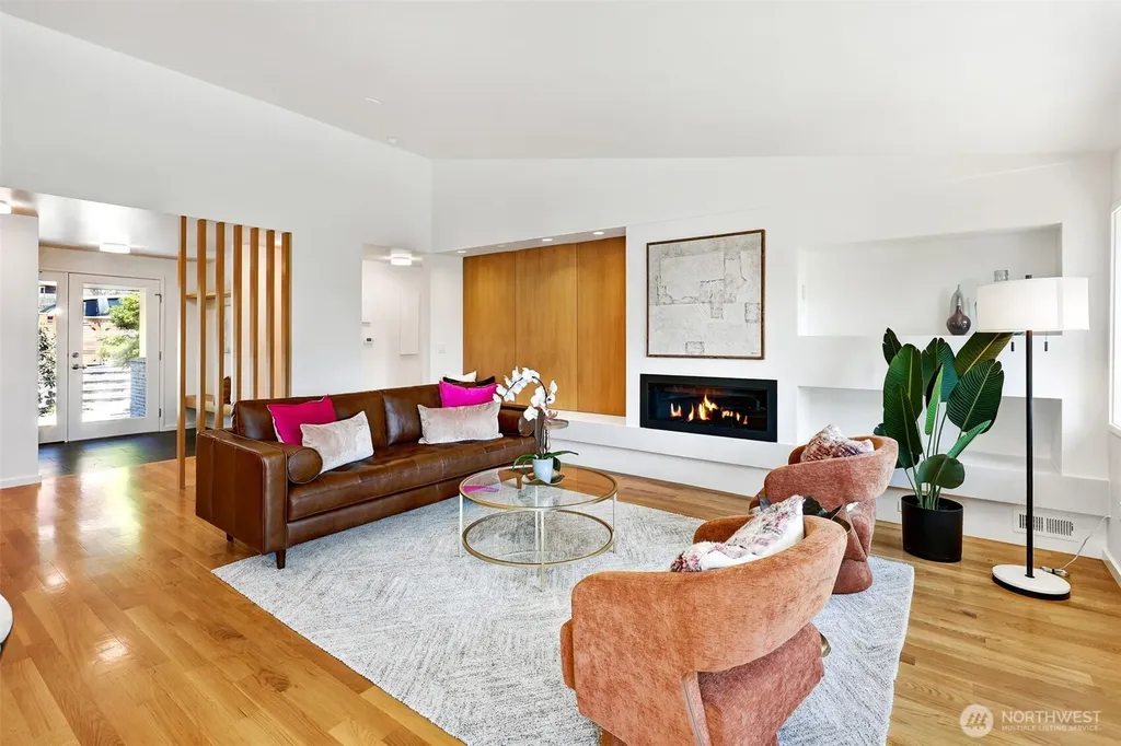 2547 NE 83rd Street Seattle WA 98115