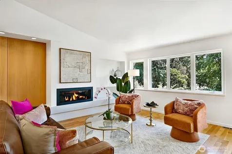 2547 NE 83rd Street Seattle WA 98115