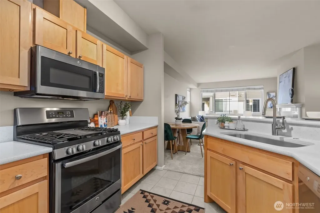 560 225th Lane NE Sammamish WA 98074