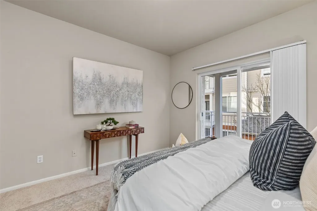 560 225th Lane NE Sammamish WA 98074