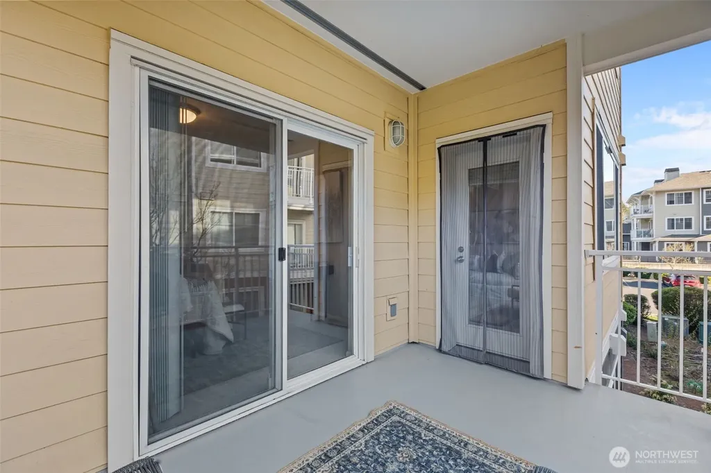 560 225th Lane NE Sammamish WA 98074
