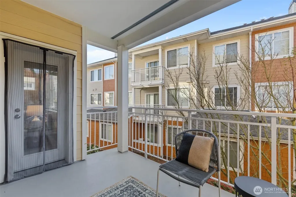 560 225th Lane NE Sammamish WA 98074