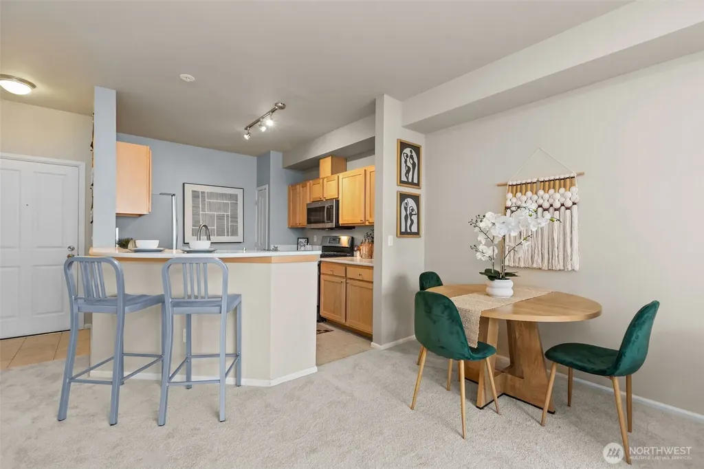 560 225th Lane NE Sammamish WA 98074