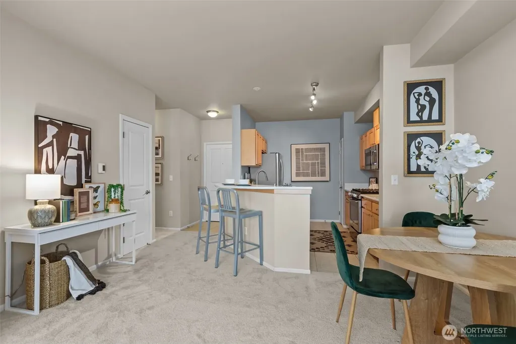 560 225th Lane NE Sammamish WA 98074