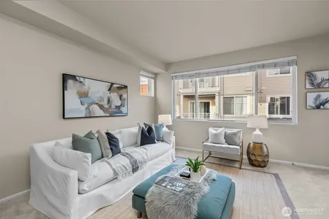 560 225th Lane NE Sammamish WA 98074