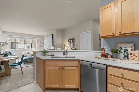 560 225th Lane NE Sammamish WA 98074