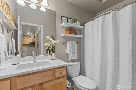 560 225th Lane NE Sammamish WA 98074