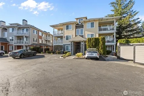 560 225th Lane NE Sammamish WA 98074