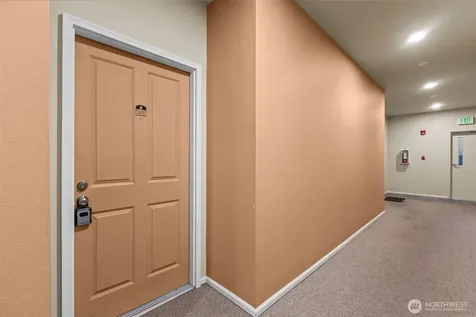 560 225th Lane NE Sammamish WA 98074
