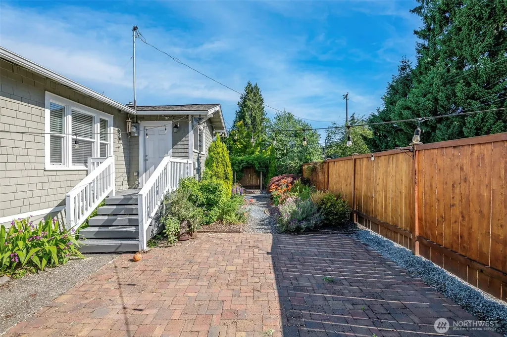 1716 E Main Street Auburn WA 98002