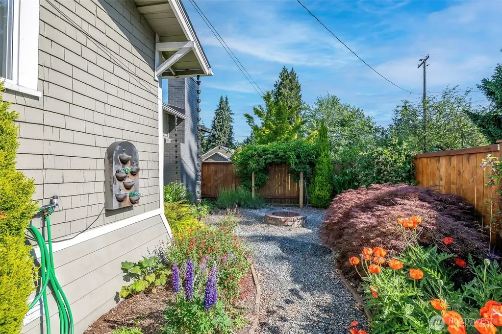 1716 E Main Street Auburn WA 98002