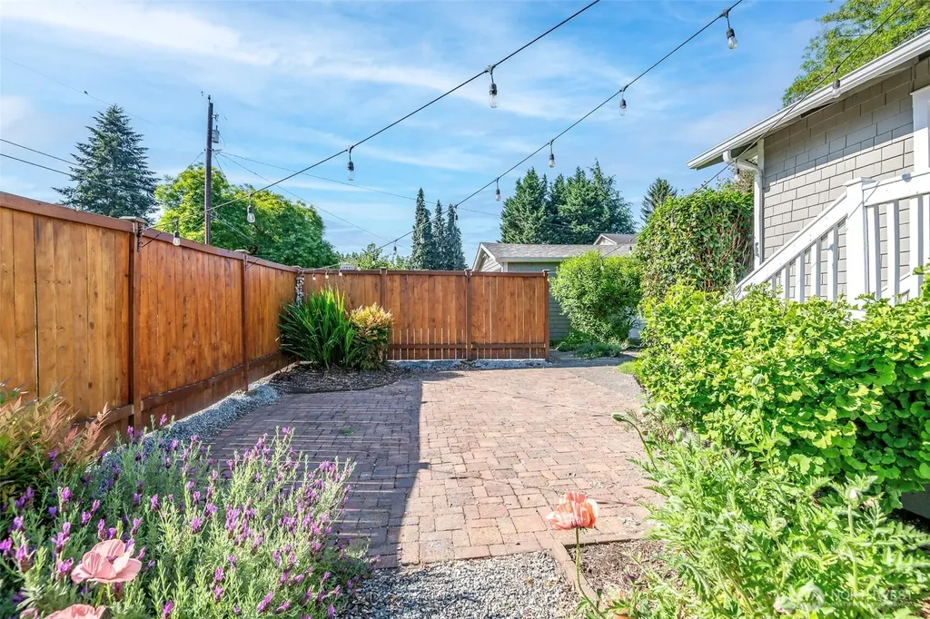 1716 E Main Street Auburn WA 98002