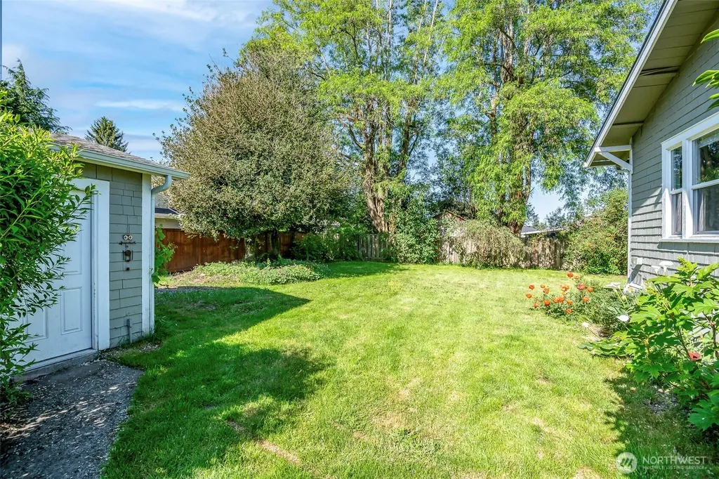 1716 E Main Street Auburn WA 98002