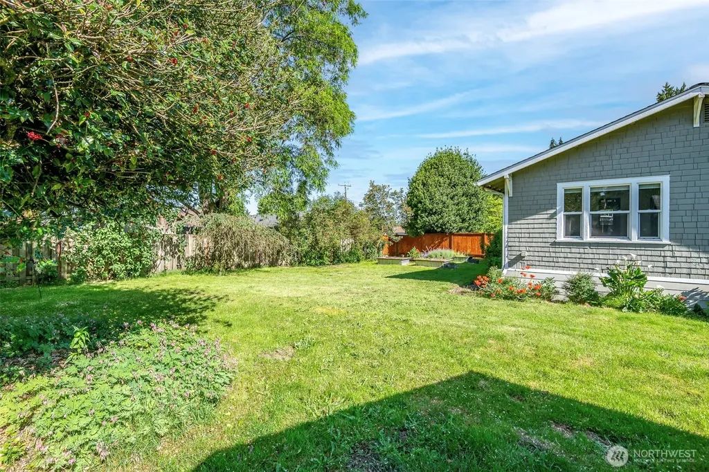 1716 E Main Street Auburn WA 98002