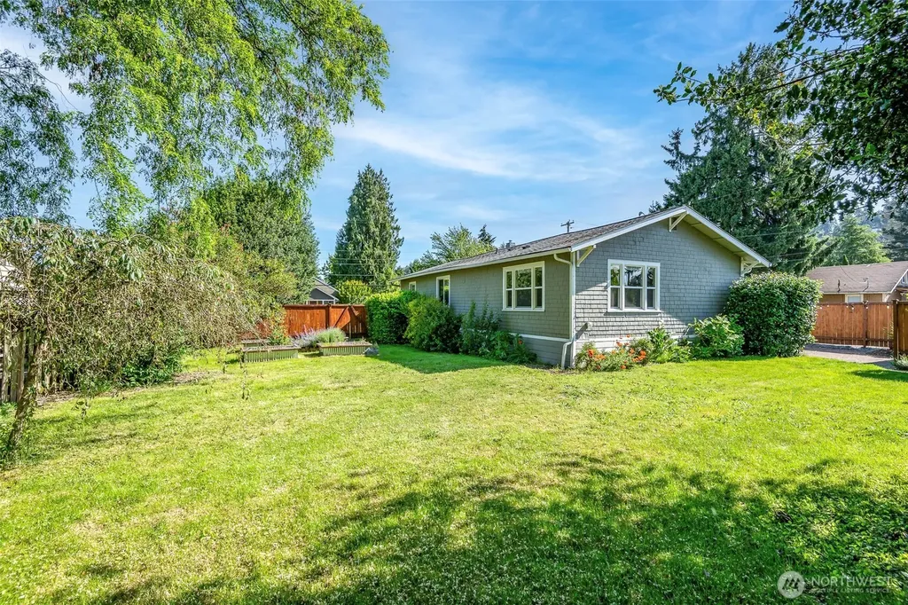1716 E Main Street Auburn WA 98002