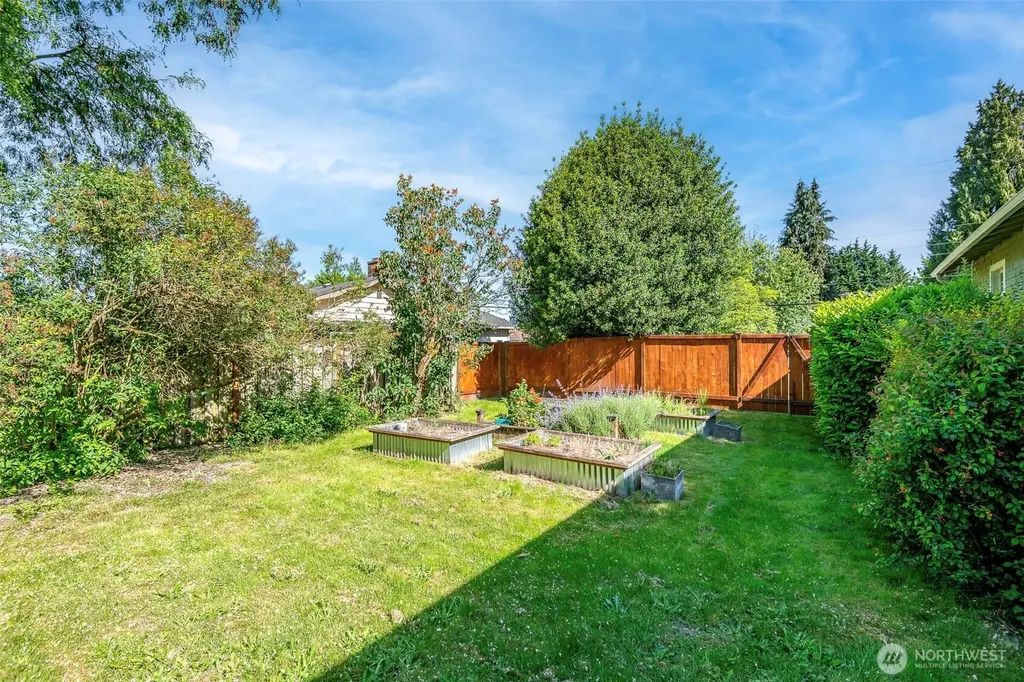 1716 E Main Street Auburn WA 98002