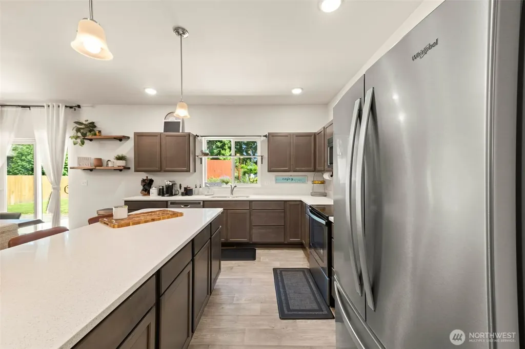 206 Middleton Court SE Rainier WA 98576