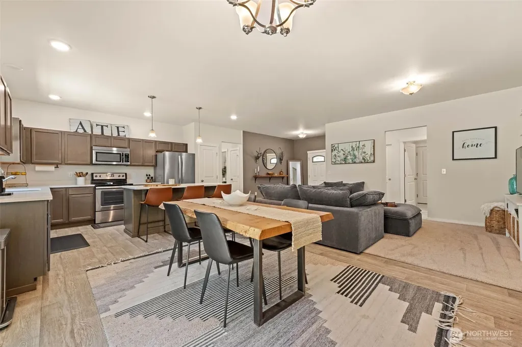 206 Middleton Court SE Rainier WA 98576