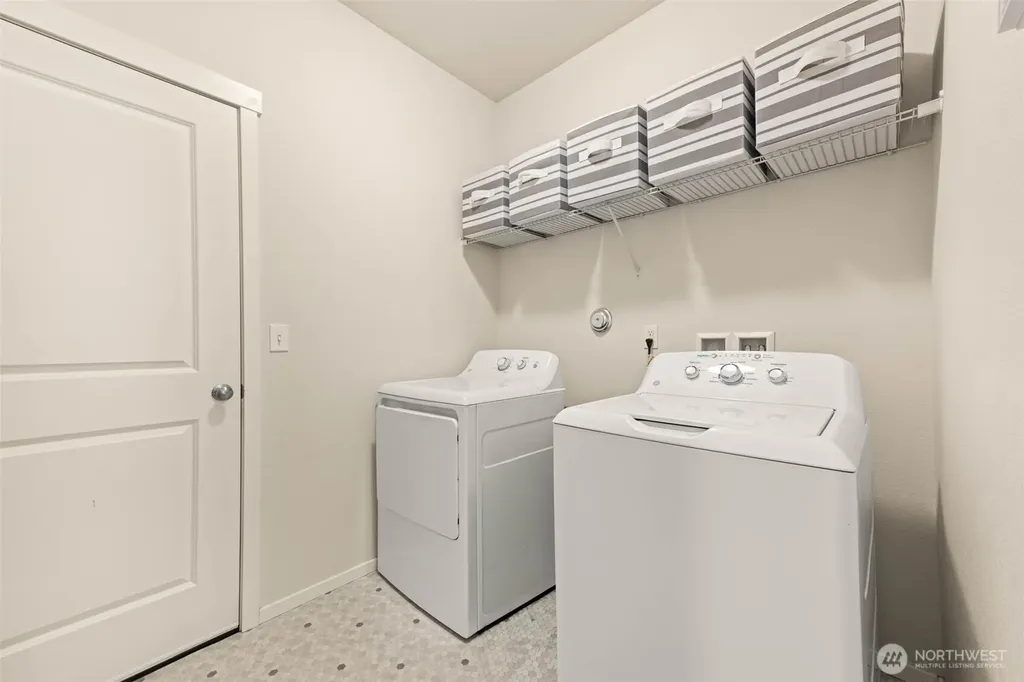 206 Middleton Court SE Rainier WA 98576