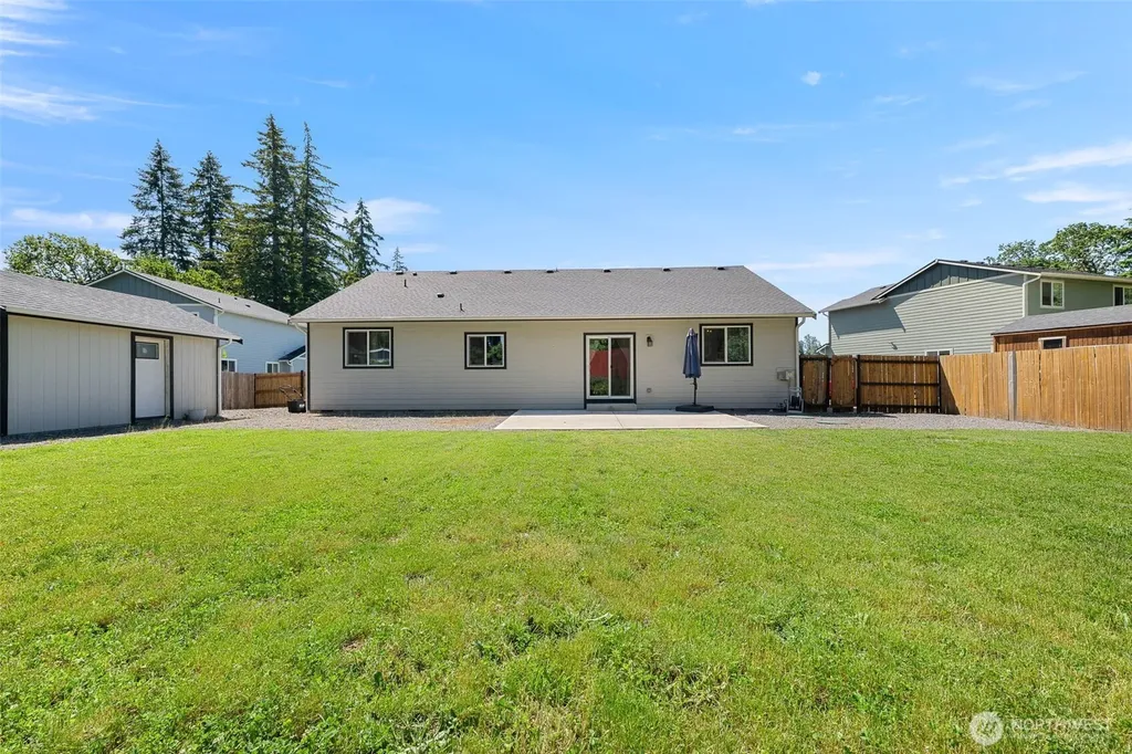 206 Middleton Court SE Rainier WA 98576