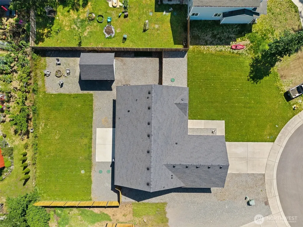 206 Middleton Court SE Rainier WA 98576