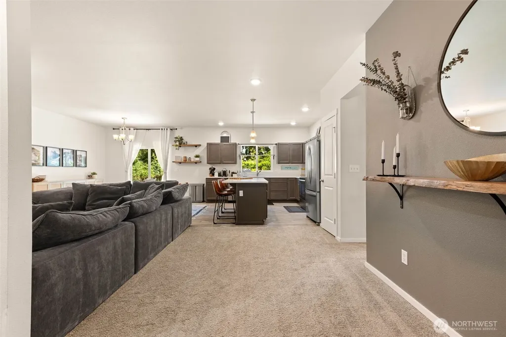 206 Middleton Court SE Rainier WA 98576