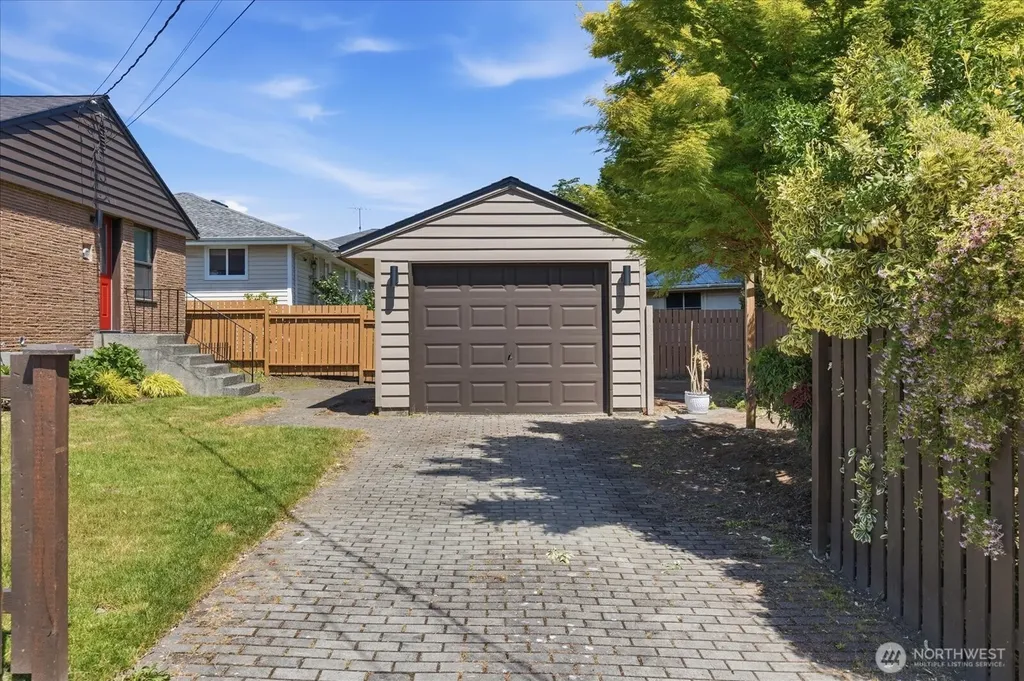 3514 SW Manning Street Seattle WA 98126