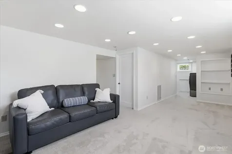 3514 SW Manning Street Seattle WA 98126