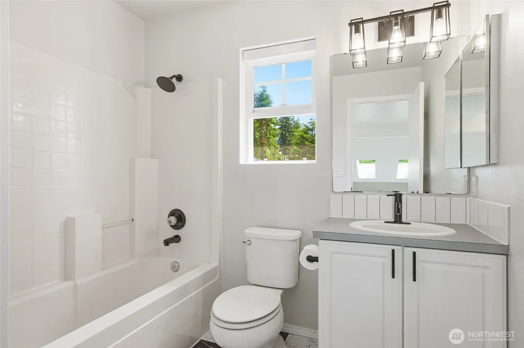 3419 Lynn Ct. NE Lacey WA 98516