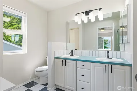3419 Lynn Ct. NE Lacey WA 98516