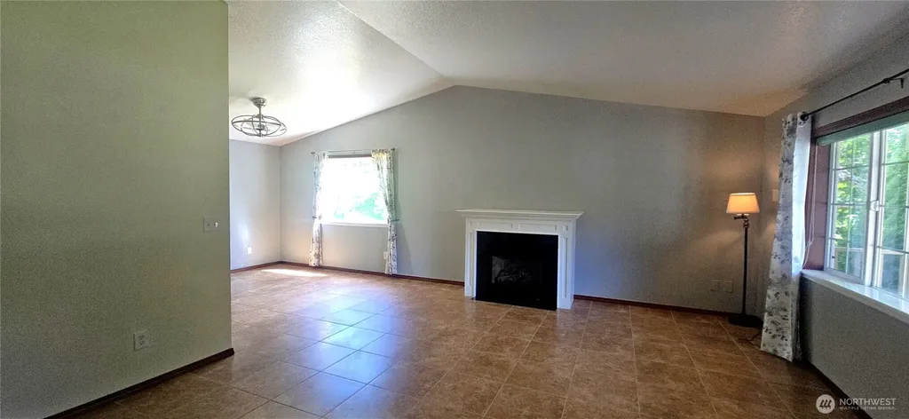 2412 N Pearl Street Centralia WA 98531