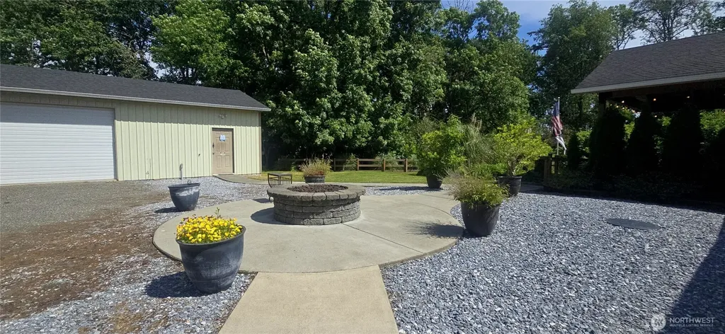 2412 N Pearl Street Centralia WA 98531