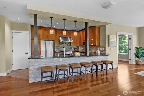 10045 NE 1st Street Bellevue WA 98004