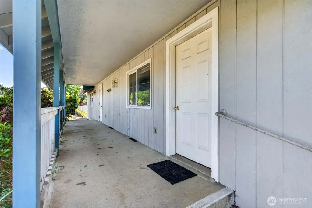 417 N Main Street Pe Ell WA 98572