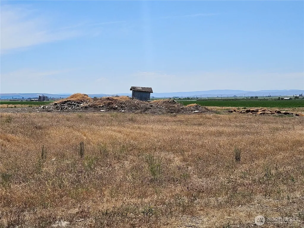 314184000 Highway 281 Quincy WA 98848
