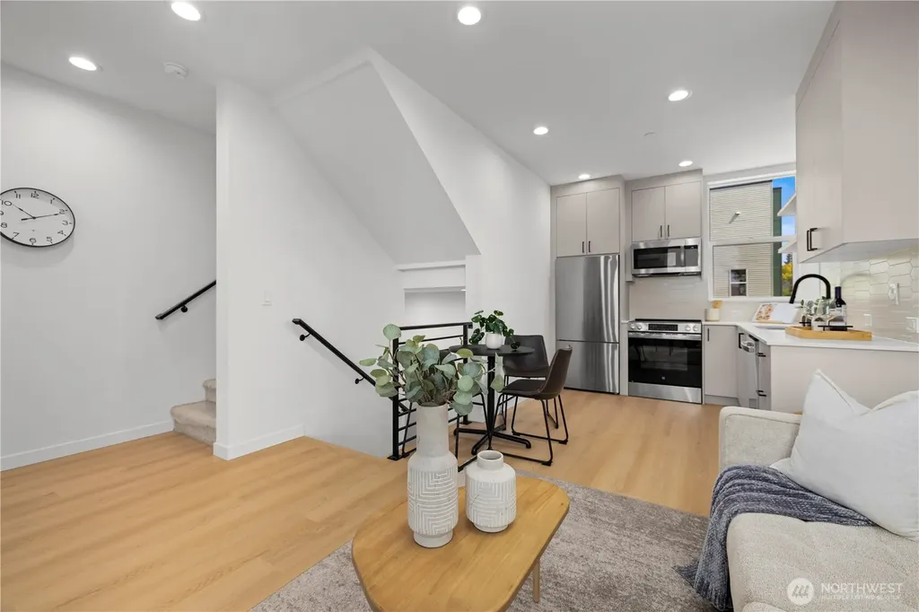 3850 Carr Place N Seattle WA 98103